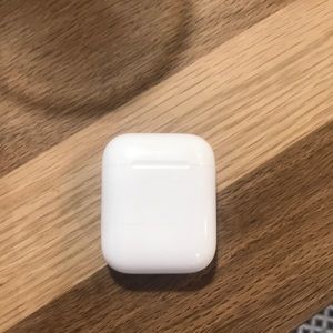 NEW AIRPODS